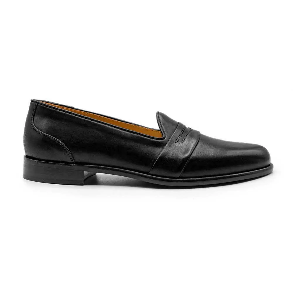 15-201-BLK AREZZO Calfskin Penny Loafer, Black Size 8.5