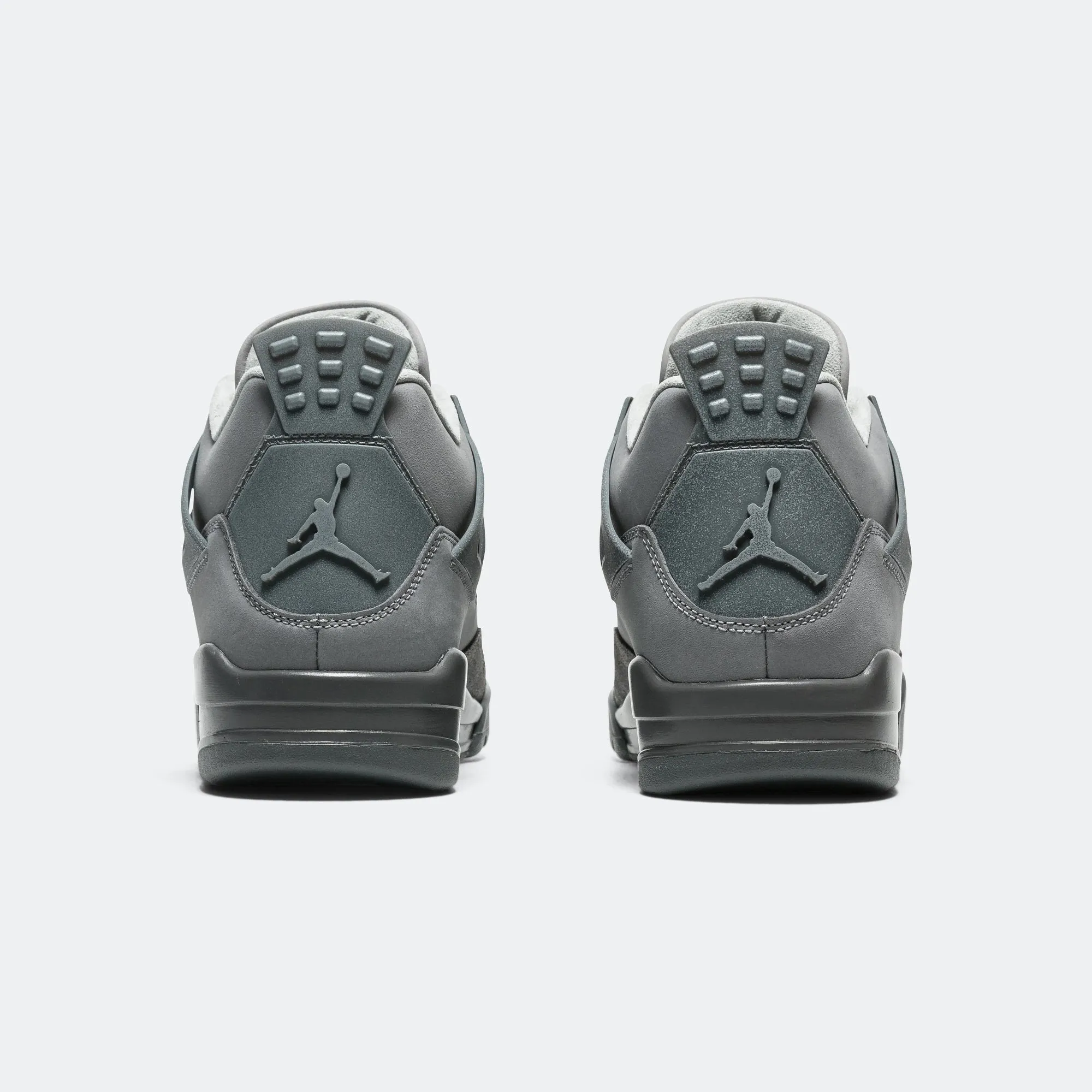 Premium Air Jordan 4 Retro SE Sneakers - Stylish Smoke Grey/Iron Grey-Cement Grey Colourway