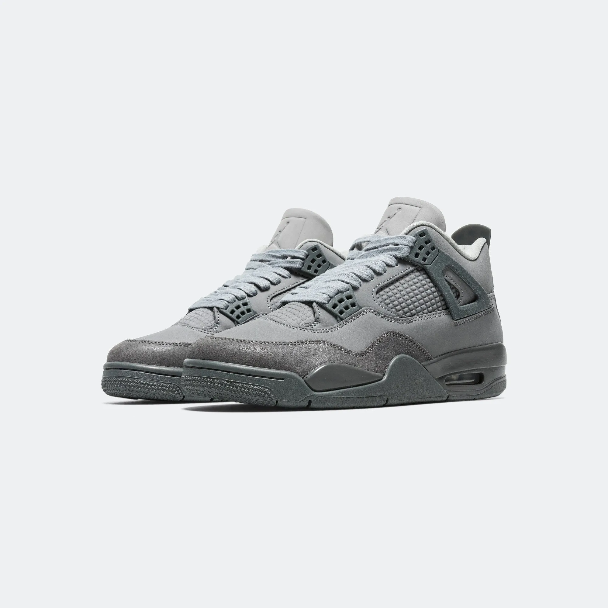 Premium Air Jordan 4 Retro SE Sneakers - Stylish Smoke Grey/Iron Grey-Cement Grey Colourway