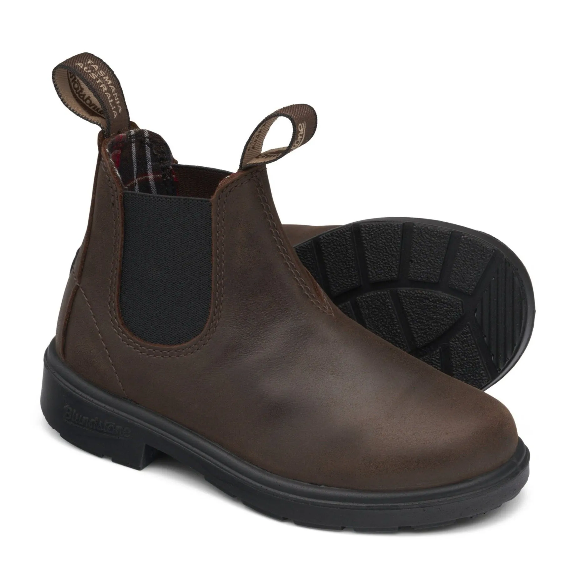 Here’s an optimized title for the Blundstone #1468 childrens boots:

Blundstone Kids #1468 Antique Brown Leather Boots - Durable and Stylish Blunnies

This title includes the brand, product number, color, and highlights key features to attract potential buyers.