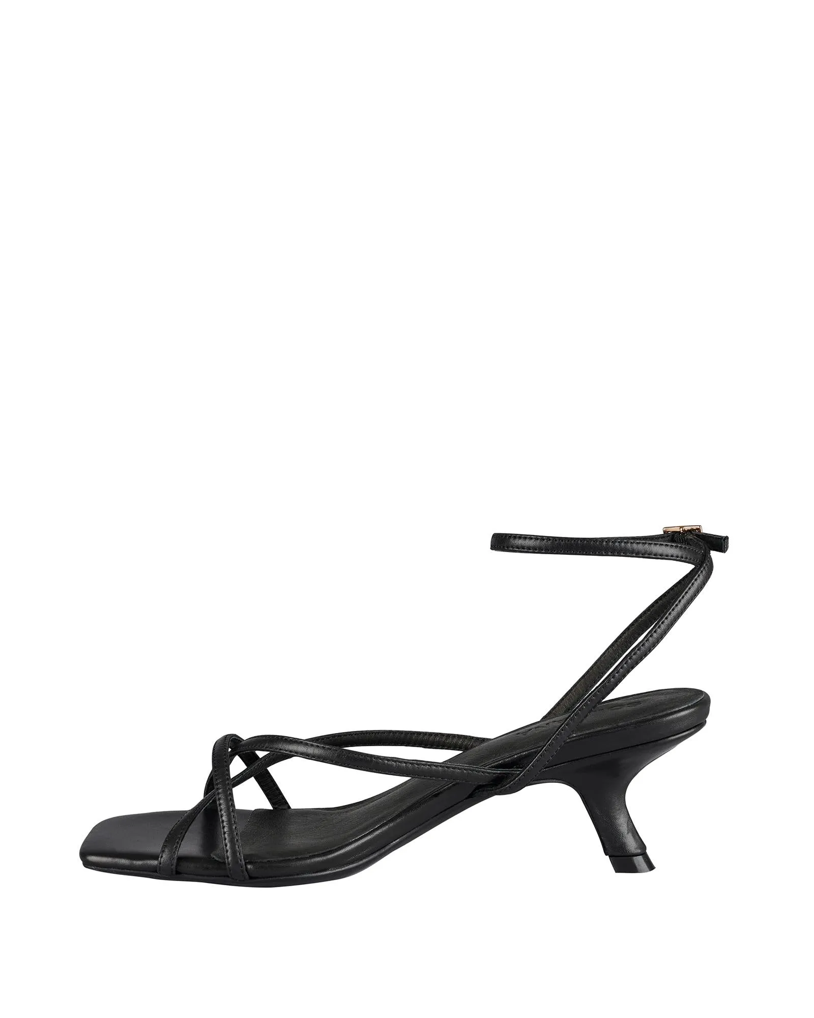 Demure Heel Black