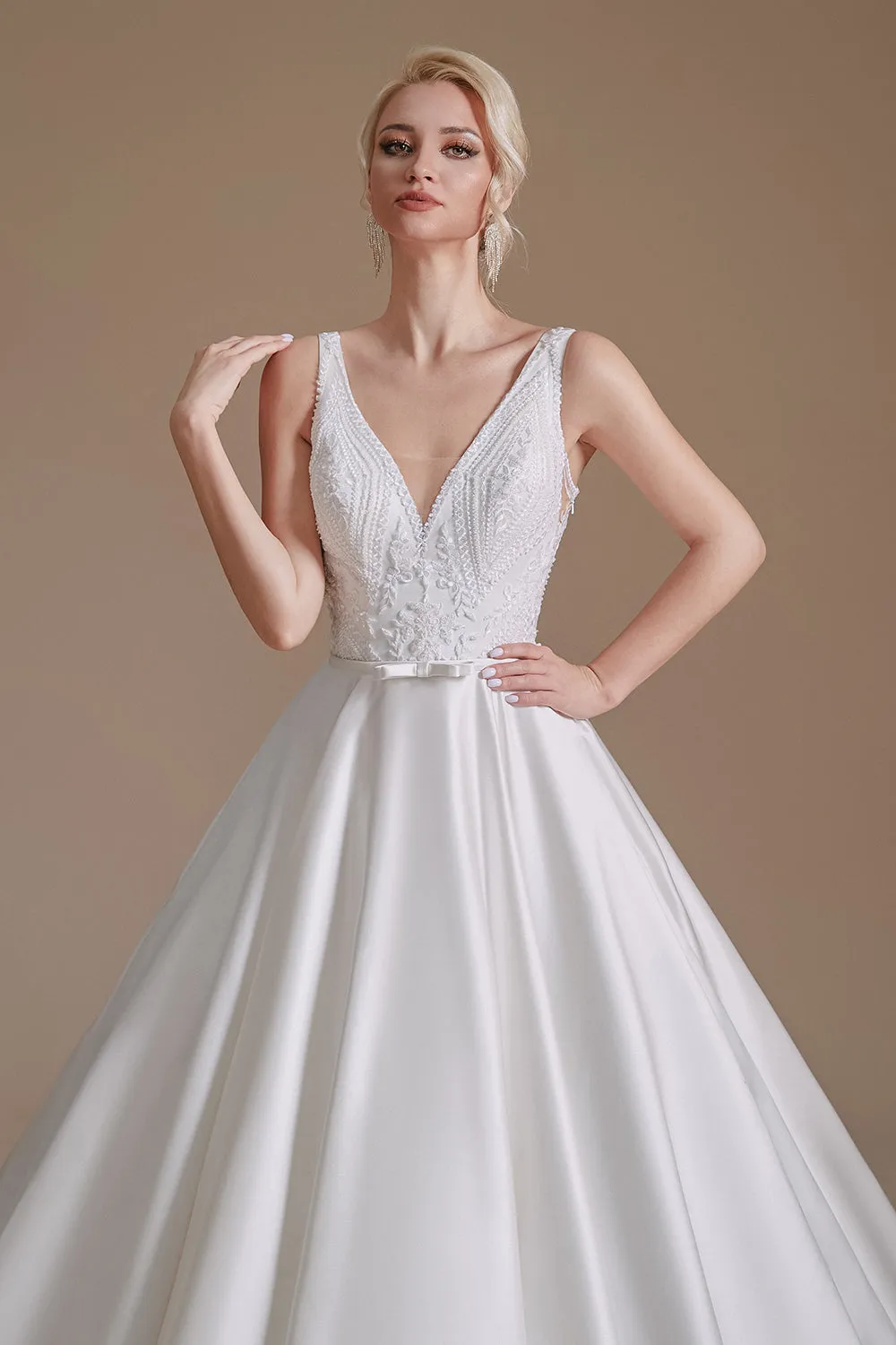 Elegant Long A-Line Sleeveless Satin Wedding Dress