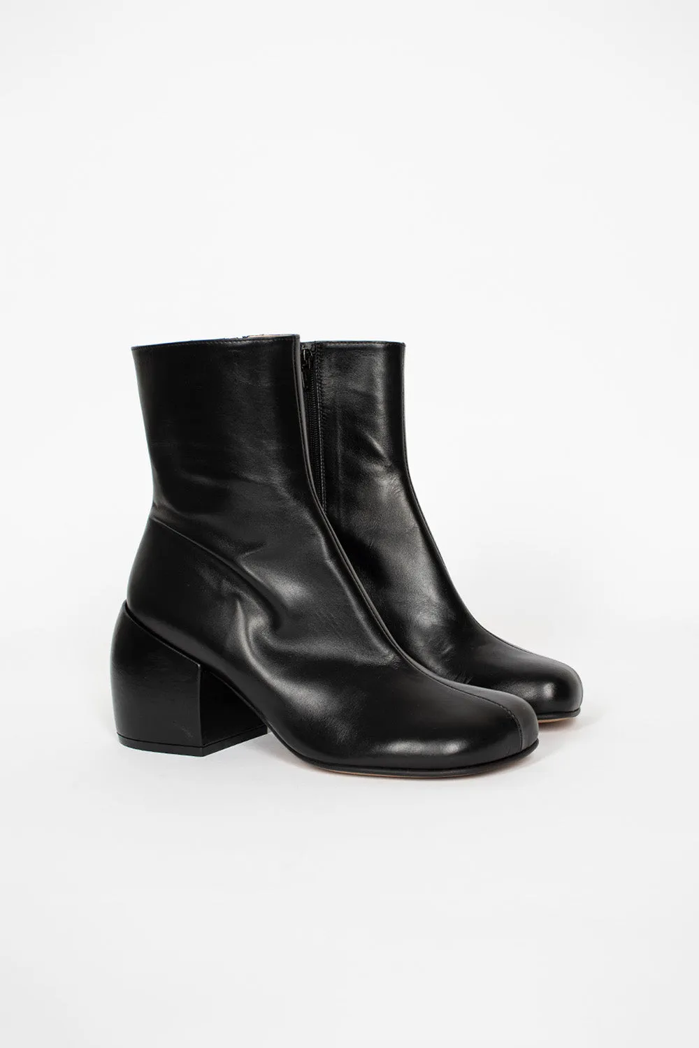 Heeled Half Boot Black