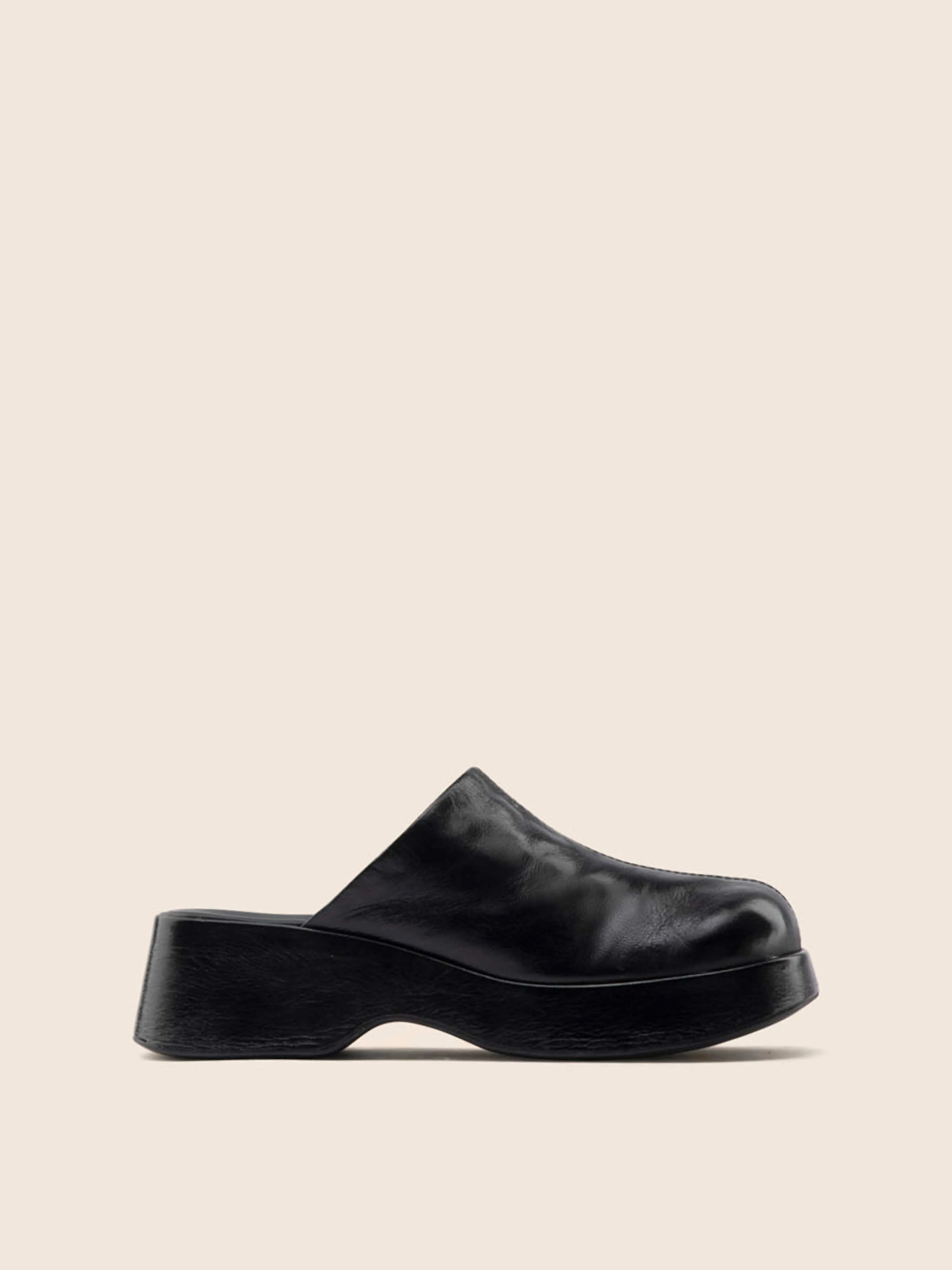 Vera Black Clog