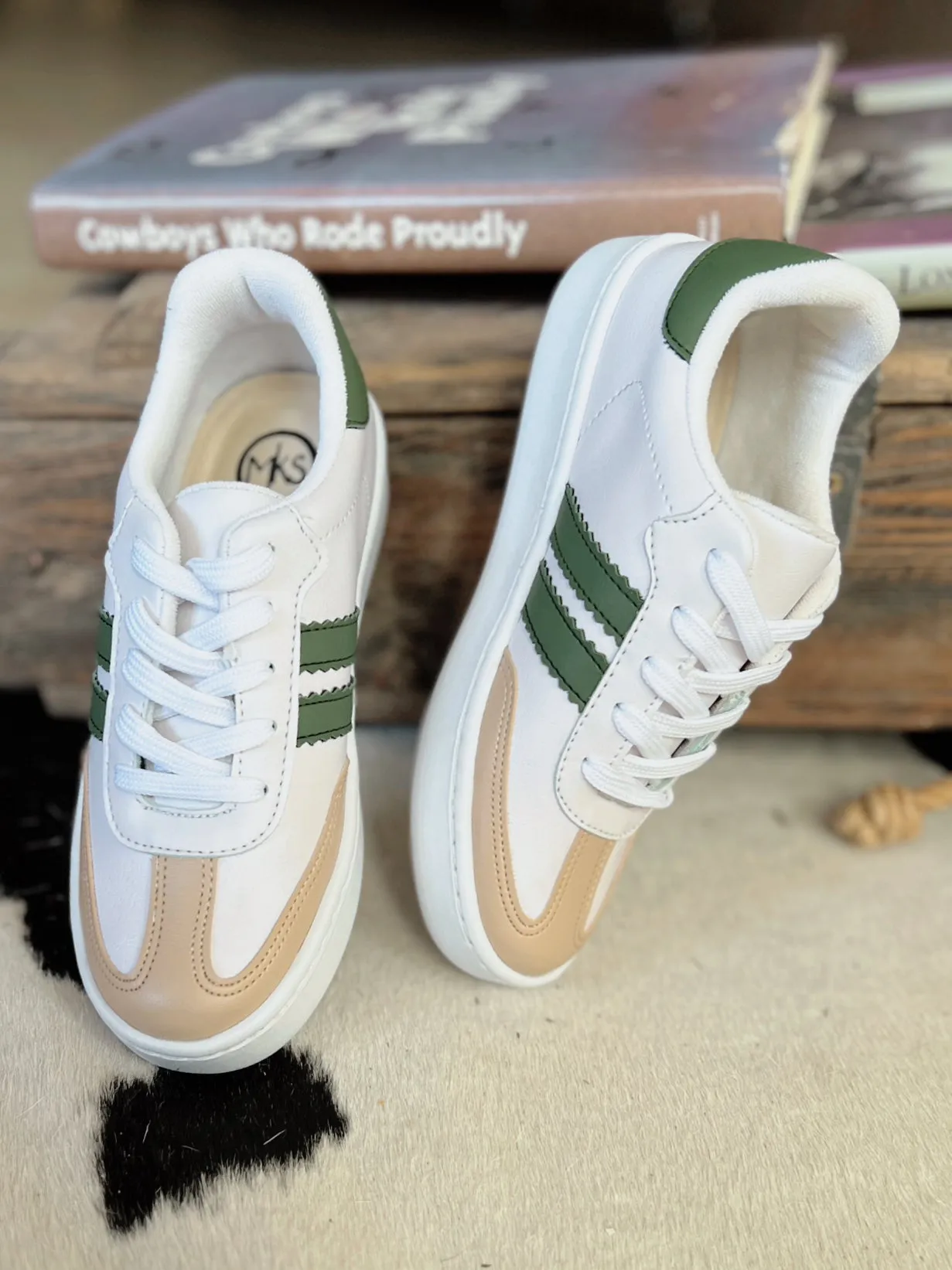 Women's Double Stripe Green Sneakers